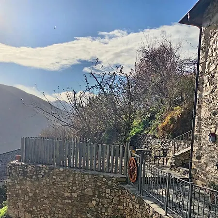 2 Luna Grupos Con Jardines Privados La Viliella
